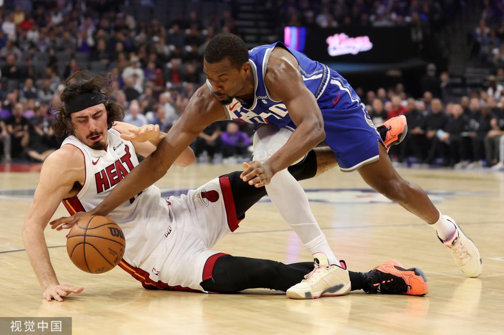 都被球迷铭 都被球迷铭